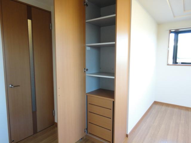 ＴＩＡＲＡ（ティアラ）101号室 収納