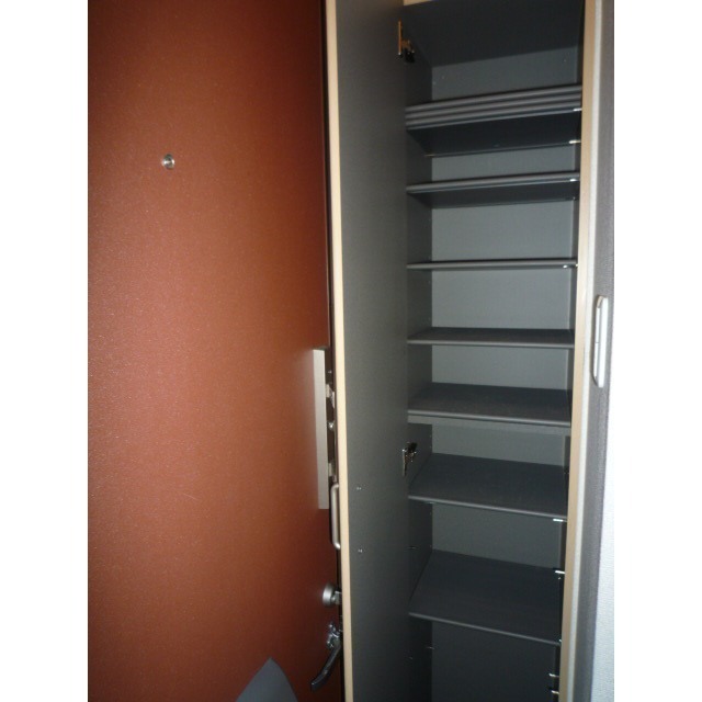 クリスタルコートＢ 大きなシューズボックス