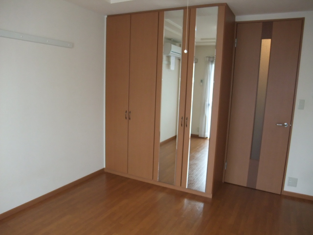 シャン・デ・フルール105号室 クローゼット