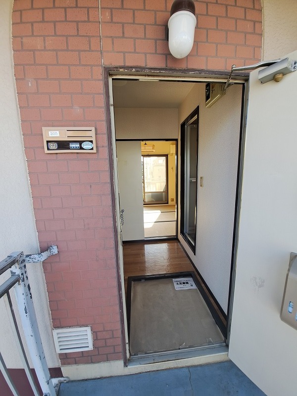 パールハイツ 玄関