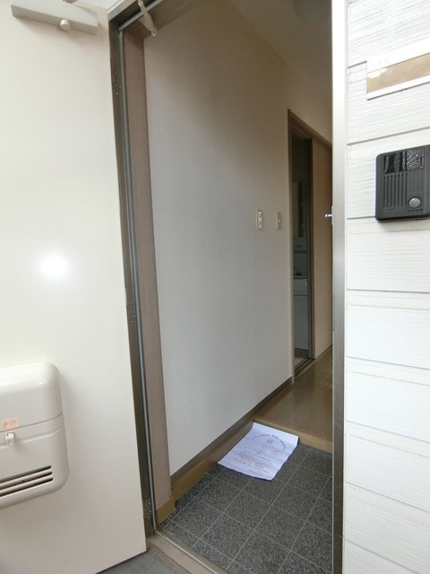 エコ・レジデンス0201号室 玄関