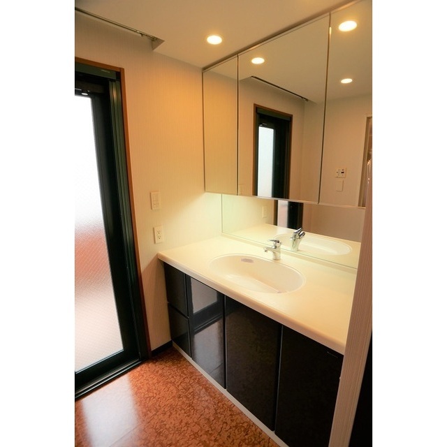 ルネパルティーレ汐留0901号室 同建物別部屋の参考画像