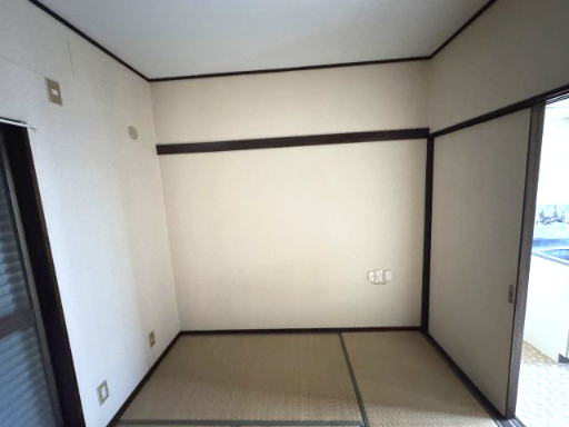 福村ハイツ102号室 クリーニング前の写真です