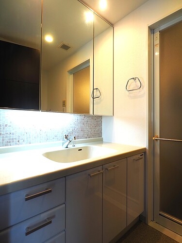 イトーピア目黒ブランニュー11階 洗面台　前回募集時／2025年6月の写真