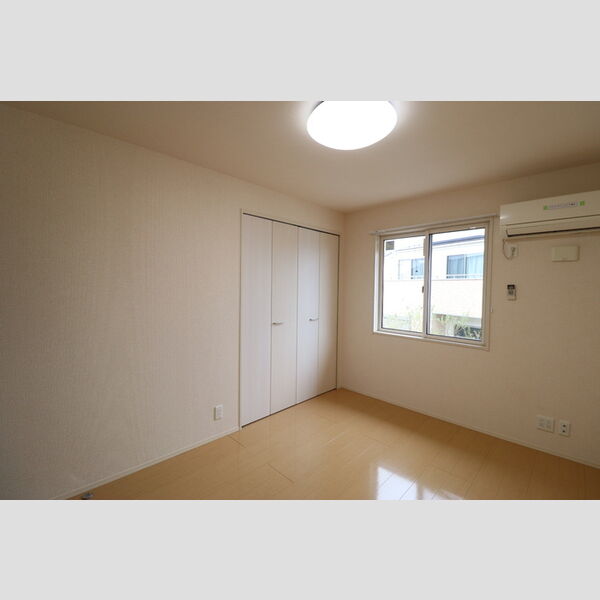 ピーノフォーリア　弐番館201号室 洋室