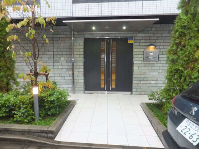 Rising place 押上三番館202号室 エントランス