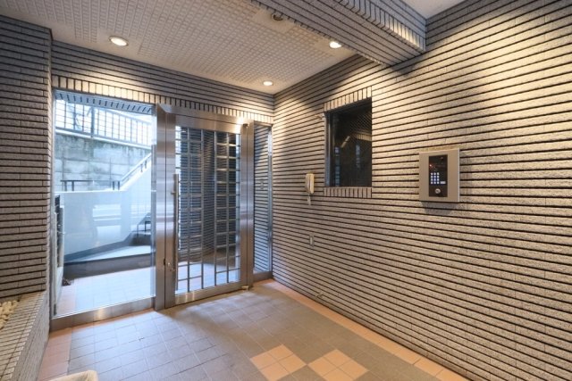 カームハウス大橋504号室 エントランス