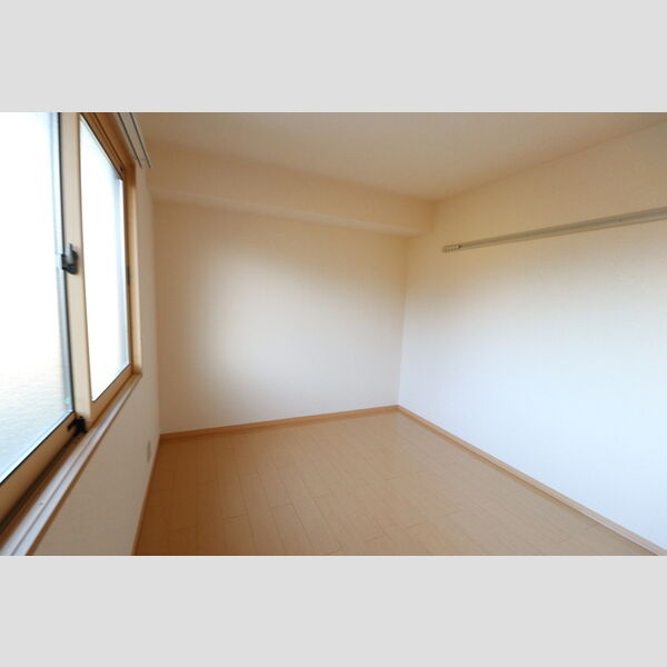 グランドゥールB202号室 北側洋室6帖