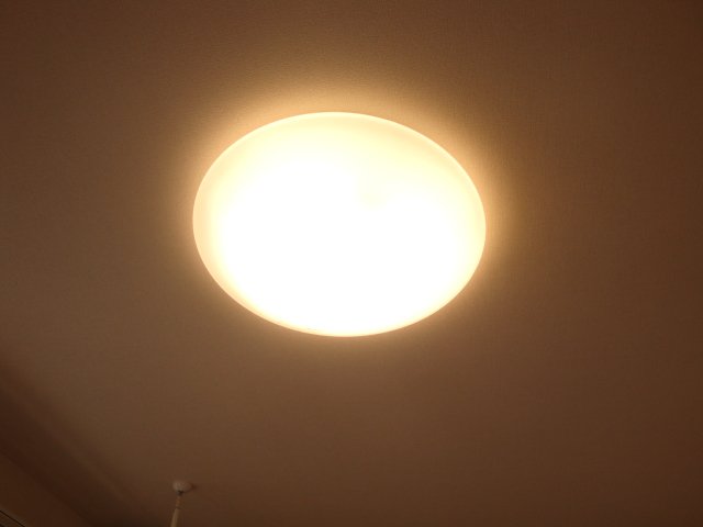 ライジング・サン102号室 照明
