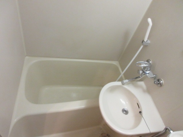 ガーデンヒルズ中山(K-048)4階 お風呂