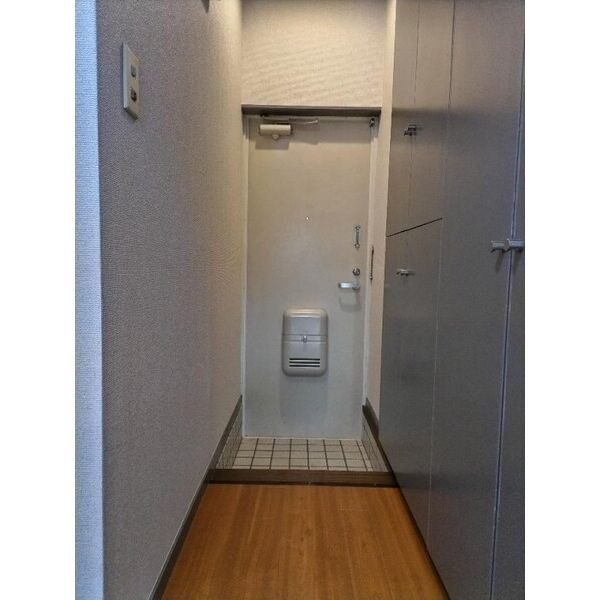 ビバリーヒルズ 玄関
