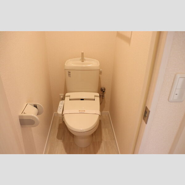 A8301号室 温水洗浄暖房便座