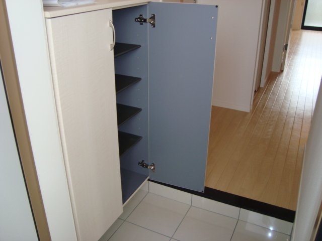 レグルス 下駄箱