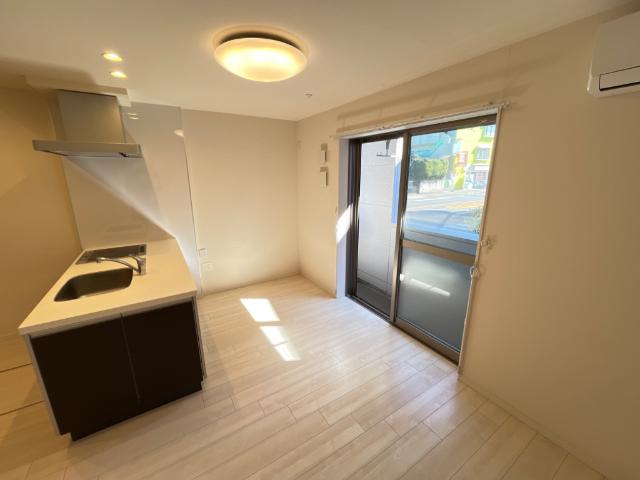 アウリイ リビング