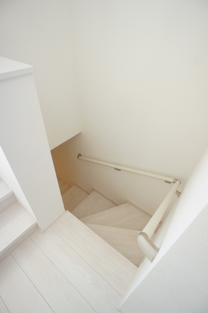 ルミエール・エタンセルｓｉｘ0102号室 半地下スペース