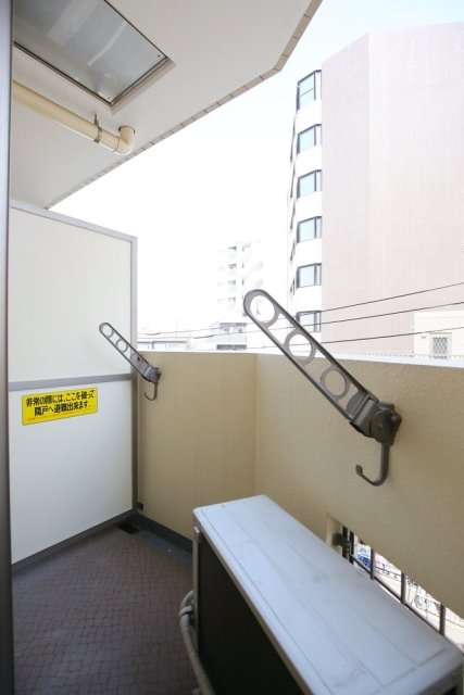 スカイコート市ヶ谷柳町 バルコニー