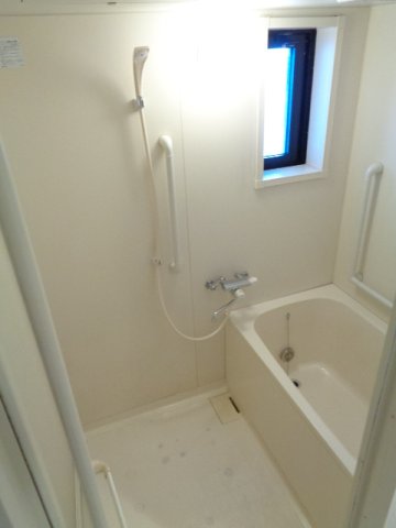 ファミーリェ二俣川0103号室 ※別号室の参考写真です(現況優先・仕様違いの場合あり)