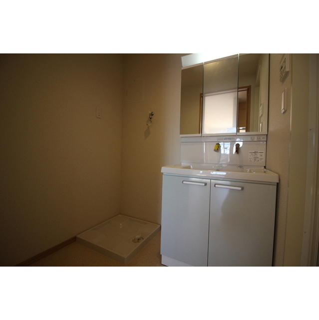 アムール East 内観