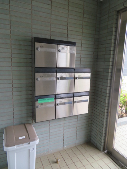 メゾン欅0101号室 集合ポスト