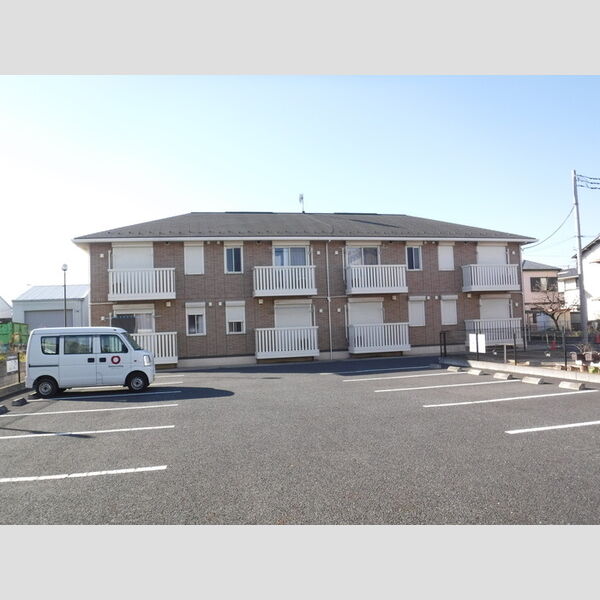 イニティウム 駐車場