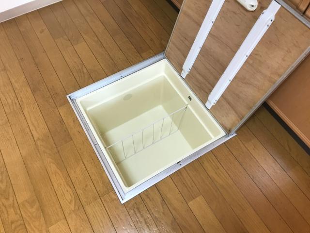 ファインパレス荻野 床下収納