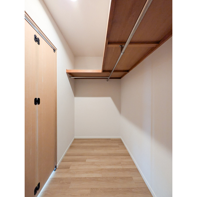 オーパスホームズ白山0502号室 内観