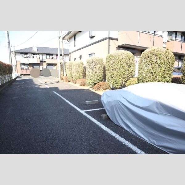 エステートU　Ⅱ 駐車場