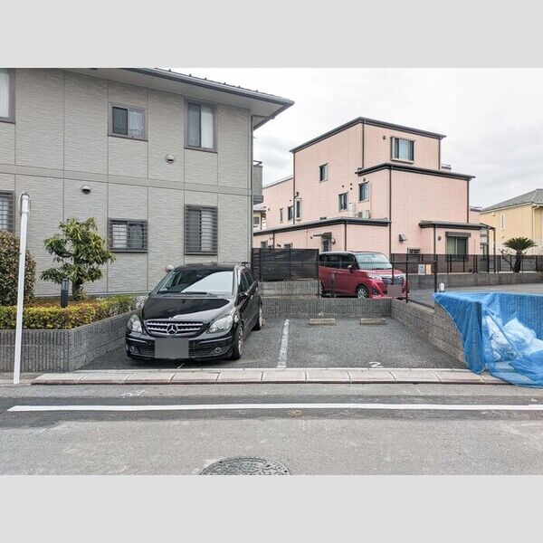 グリーンルーフ 駐車場