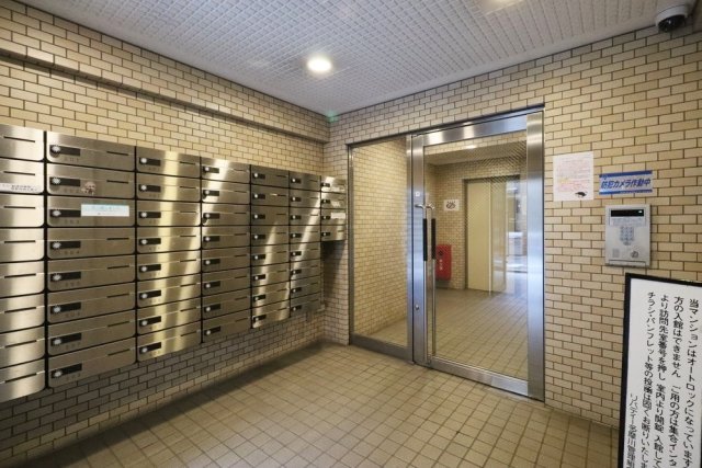 リバティー多摩川8階 エントランス