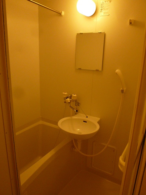 レオパレス市原Ｃ101号室 浴室乾燥機付