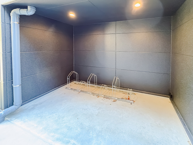 スカイルーチェ南浦和 駐輪場