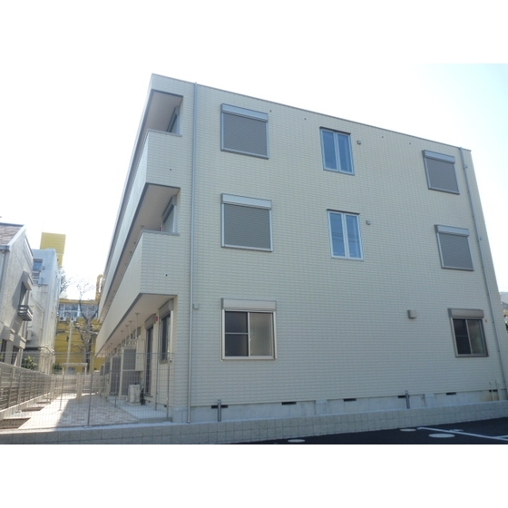 Ｃｈａｒｍｅ3階 外観