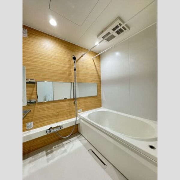  ルミエール　ドゥ―ス101号室 広くて清潔感のあるお風呂♪