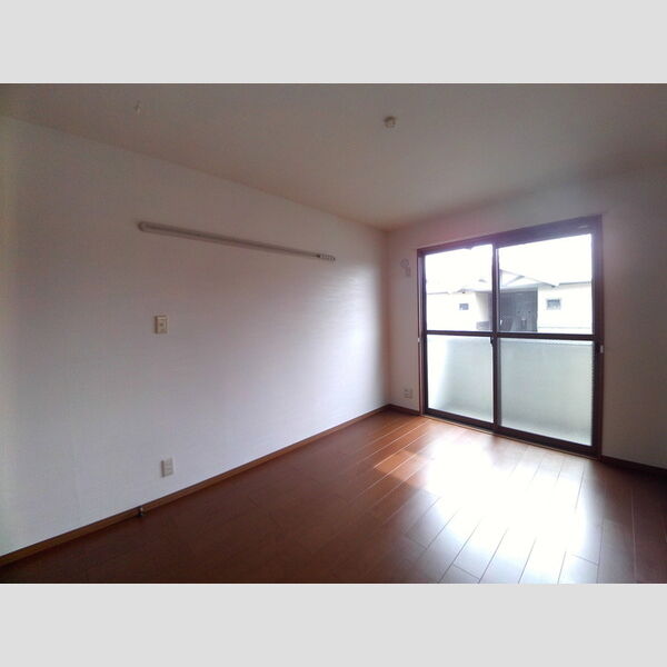 リビングタウン大和南　A201号室 6帖の洋室