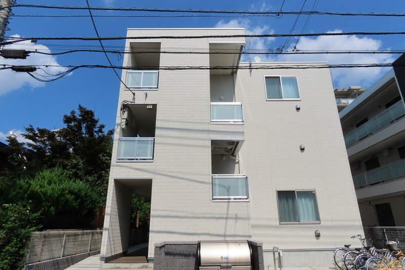 リブリ・白鳥2階 エントランス