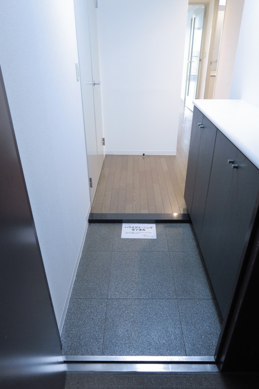 T's garden府中5階 玄関