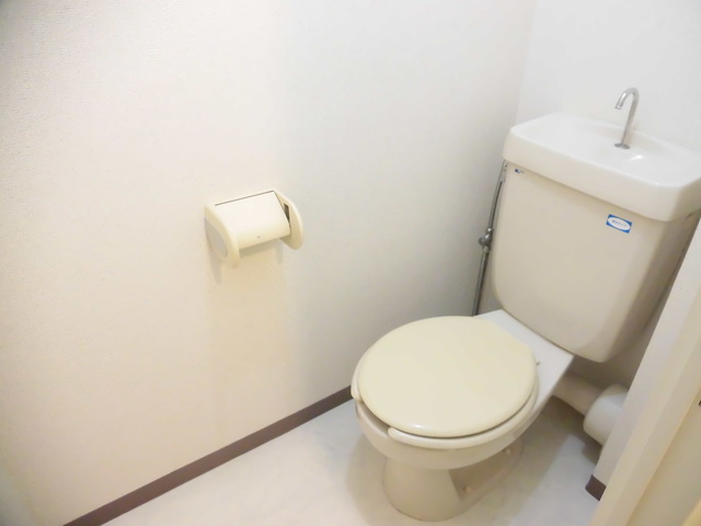 クレール綱島西0208号室 トイレ