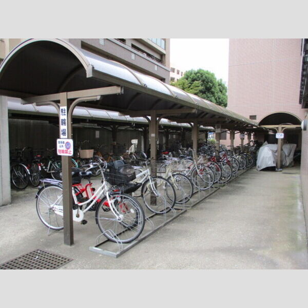 オーシャンビュー壱番館 駐輪場