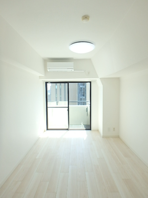 ロイヤルグリーン本郷12階 リビング