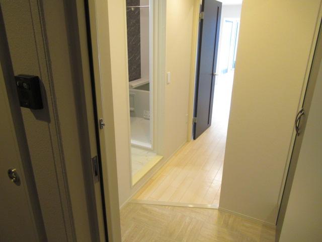 イーストガーデン202号室 玄関