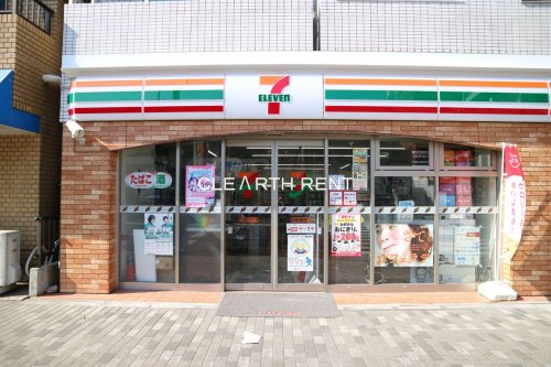 パレステュディオ白金高輪 【コンビニエンスストア】セブンイレブン 港区三田5丁目店まで205ｍ