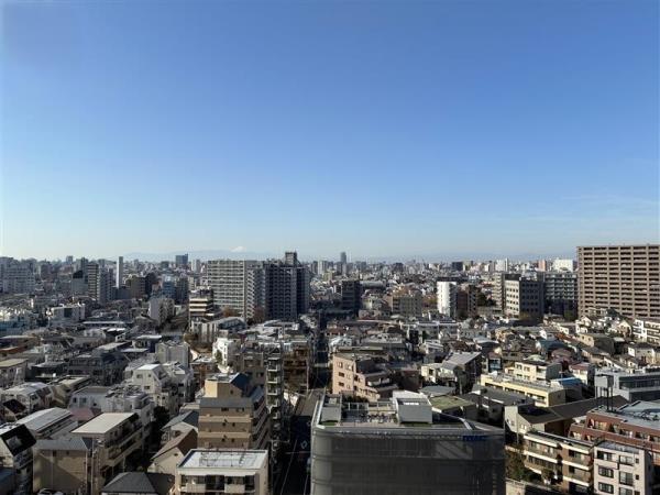 ザ・パークハウス西新宿タワー６０13階 リビング