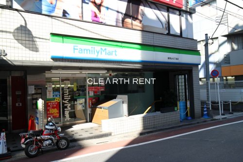 パレステュディオ南青山 【コンビニエンスストア】ファミリーマート 南青山七丁目店まで600ｍ