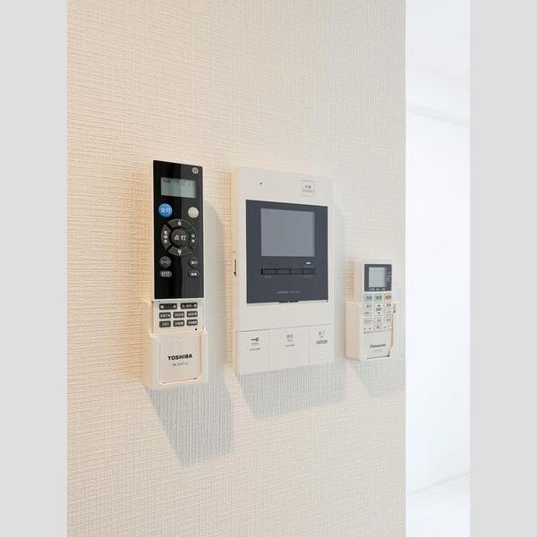 S-RESIDENCE横濱吉野町burgeon402号室 リビング