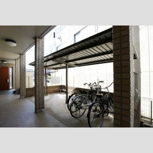 エヴァー 駐輪場