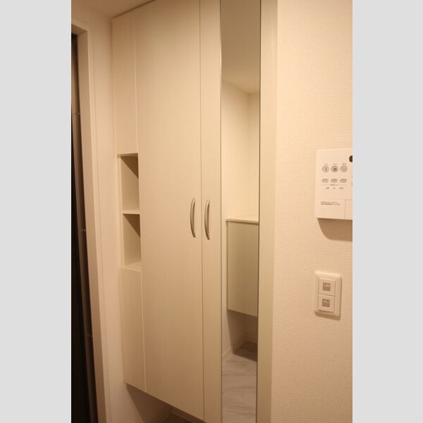 セレスティア扇Ⅱ201号室 玄関