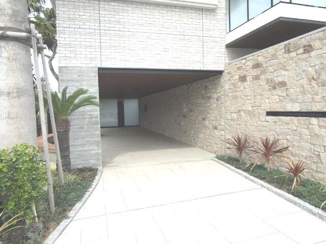 クリオ鵠沼海岸グランロワ エントランス