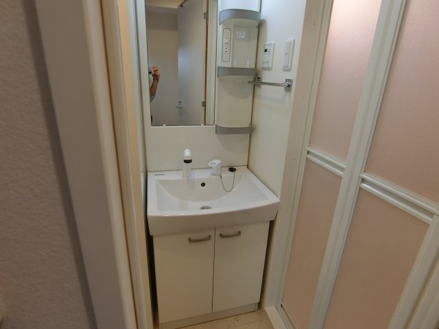 Ｗｅｓｔ　Ｆ．Ｙ．0304号室 洗面
