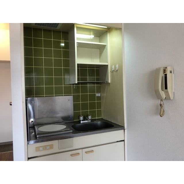 スカイコート鶯谷 内観