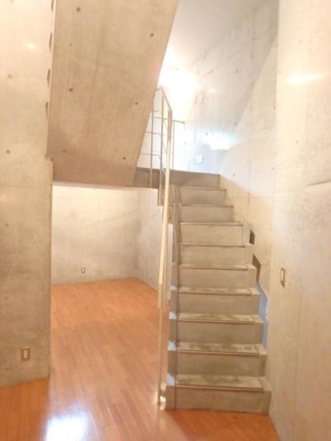 ｐｅｒｇｏｌａ1階 その他